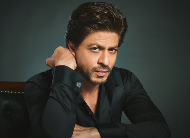 Shah-Rukh-Khan-in-NO-mood-for-birthday-celebrations-whisks-his-family-away-from-Mumbai-to-Alibaug-2.jpg
