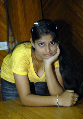 beautiful-indian-girls-hot-photos-32_650.jpg