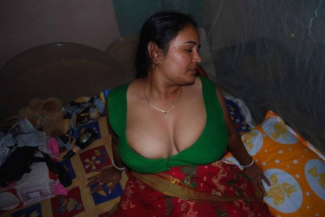 Bengali-aunty-Big-Boobs-Pic-9.jpg