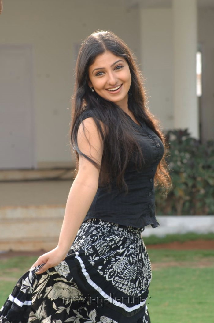 tamil_actress_monica_hot_pics_black_top_long_skirt_06b2214.jpg