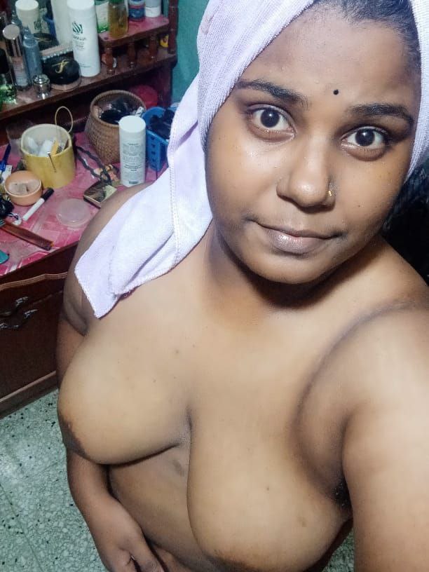 naked-sexy-chubby-Tamil-girl.jpg