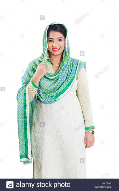 1-indian-muslim-woman-EWTP8-G