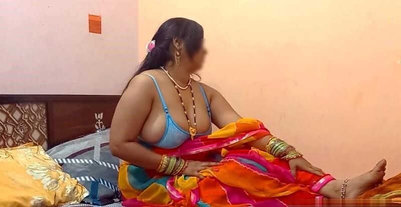 tamil-aunty-hot-boobs.jpg